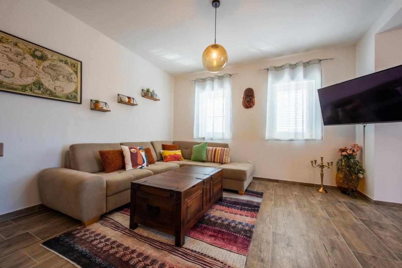 Paula Apartment Kastela